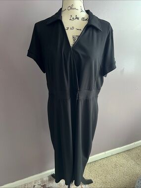Avenue Black Collared Midi Dress